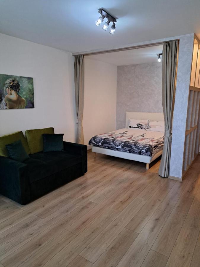 Glamour Studio Oradea Exterior foto